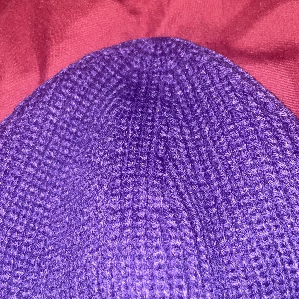 Supreme World Famous Beanie - Picture 11 of 13